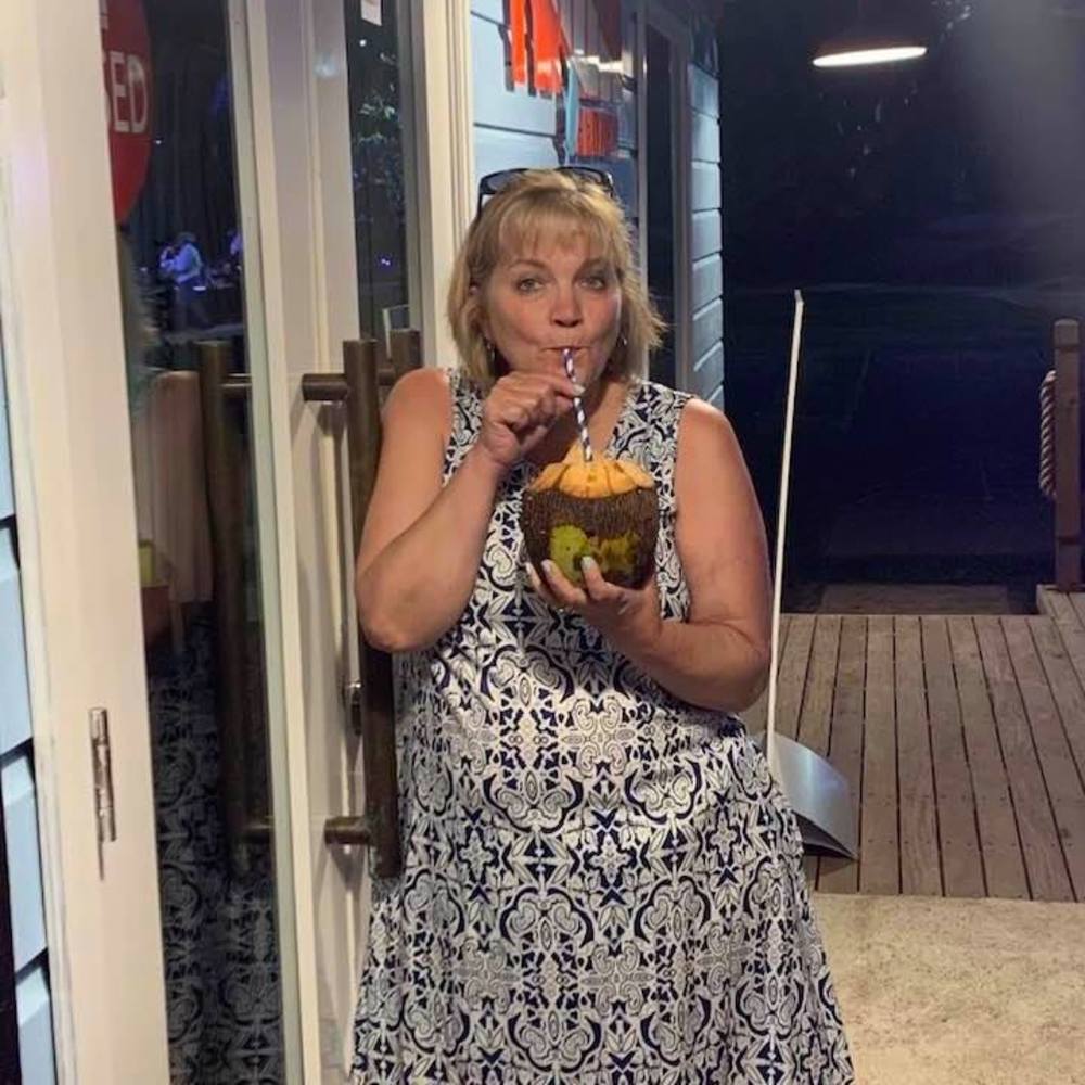 Meet your Posher, Laurie